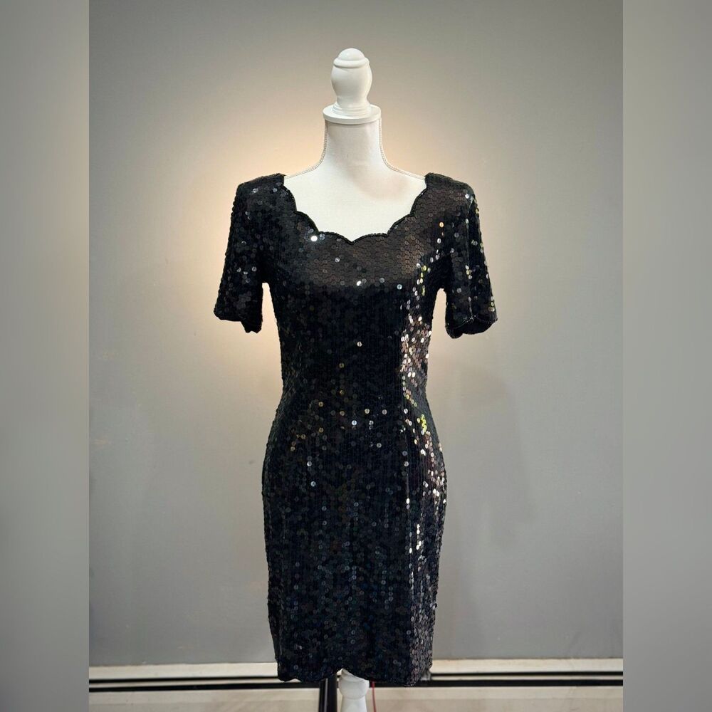 Black Niteline Vintage Scalloped Hem S/S LBD Dress Size 10 EUC
